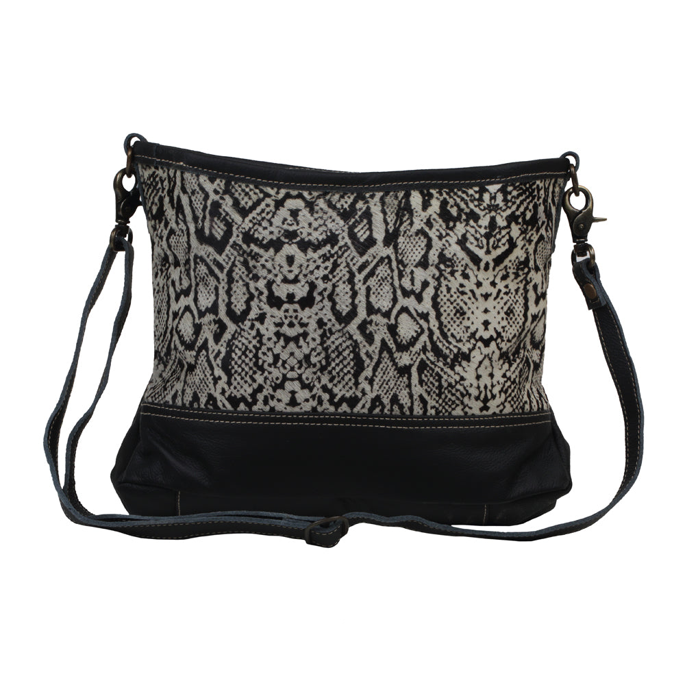 ANTIQUATED  LEATHER AND HAIRON BAG - MyraUSA