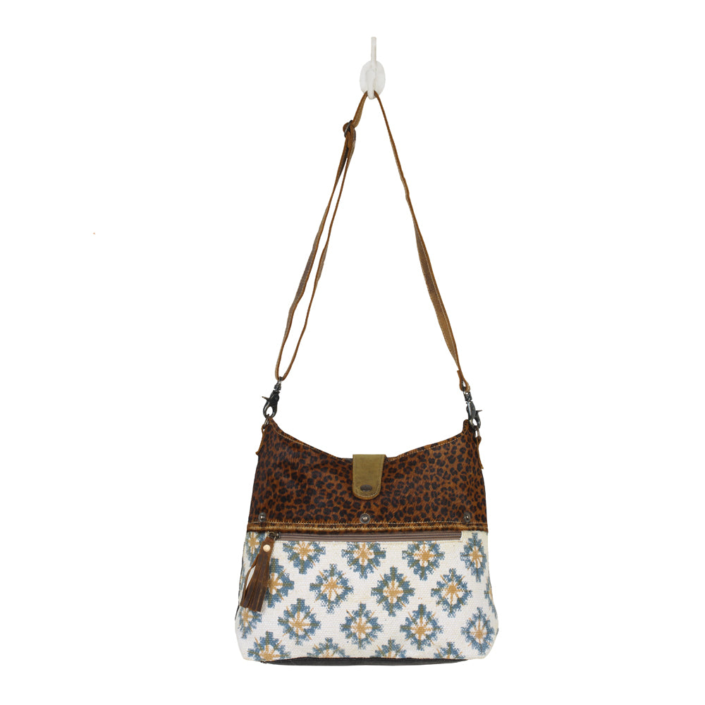 BOUNCE BACK SHOULDER BAG - MyraUSA