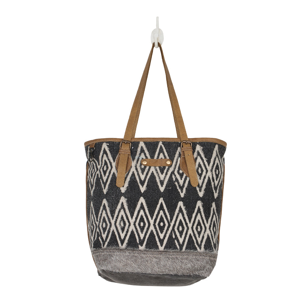 ROLE MODEL TOTE BAG - MyraUSA