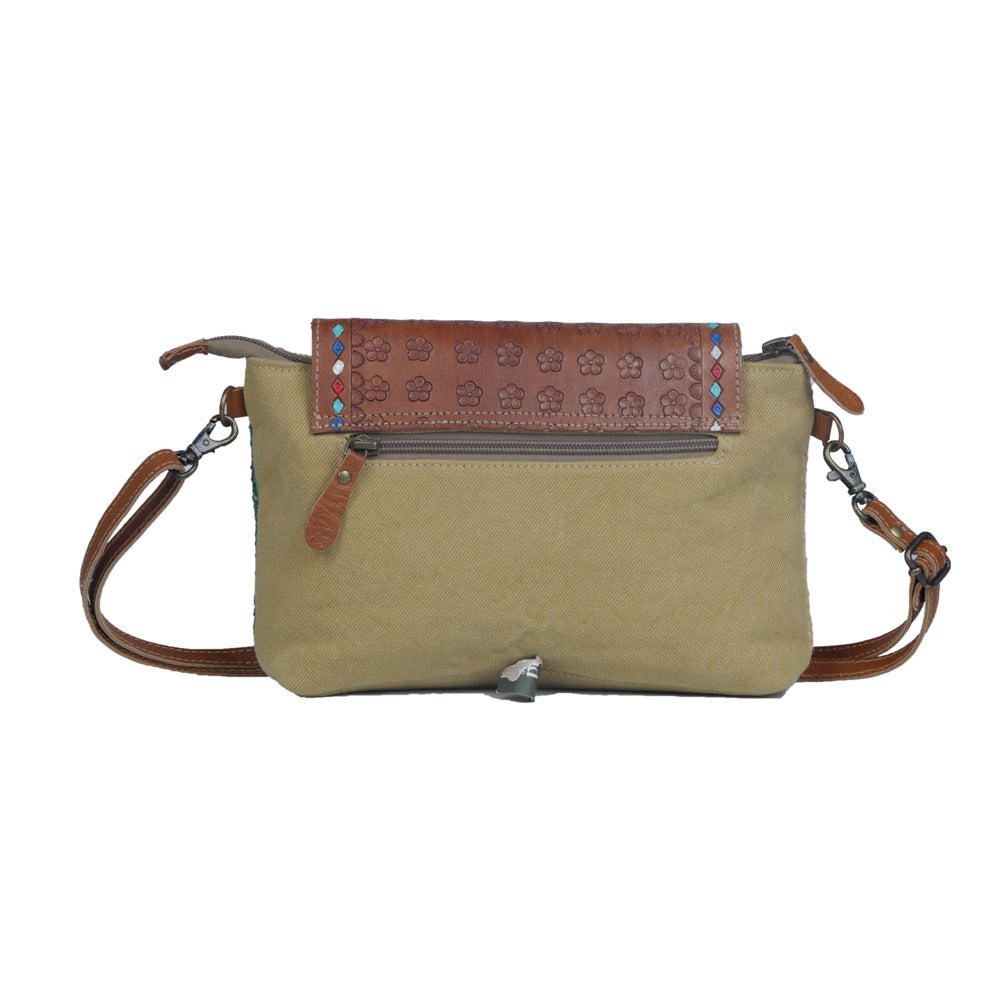 Beamy Rays Hand-Tooled Bag. - Myra USA