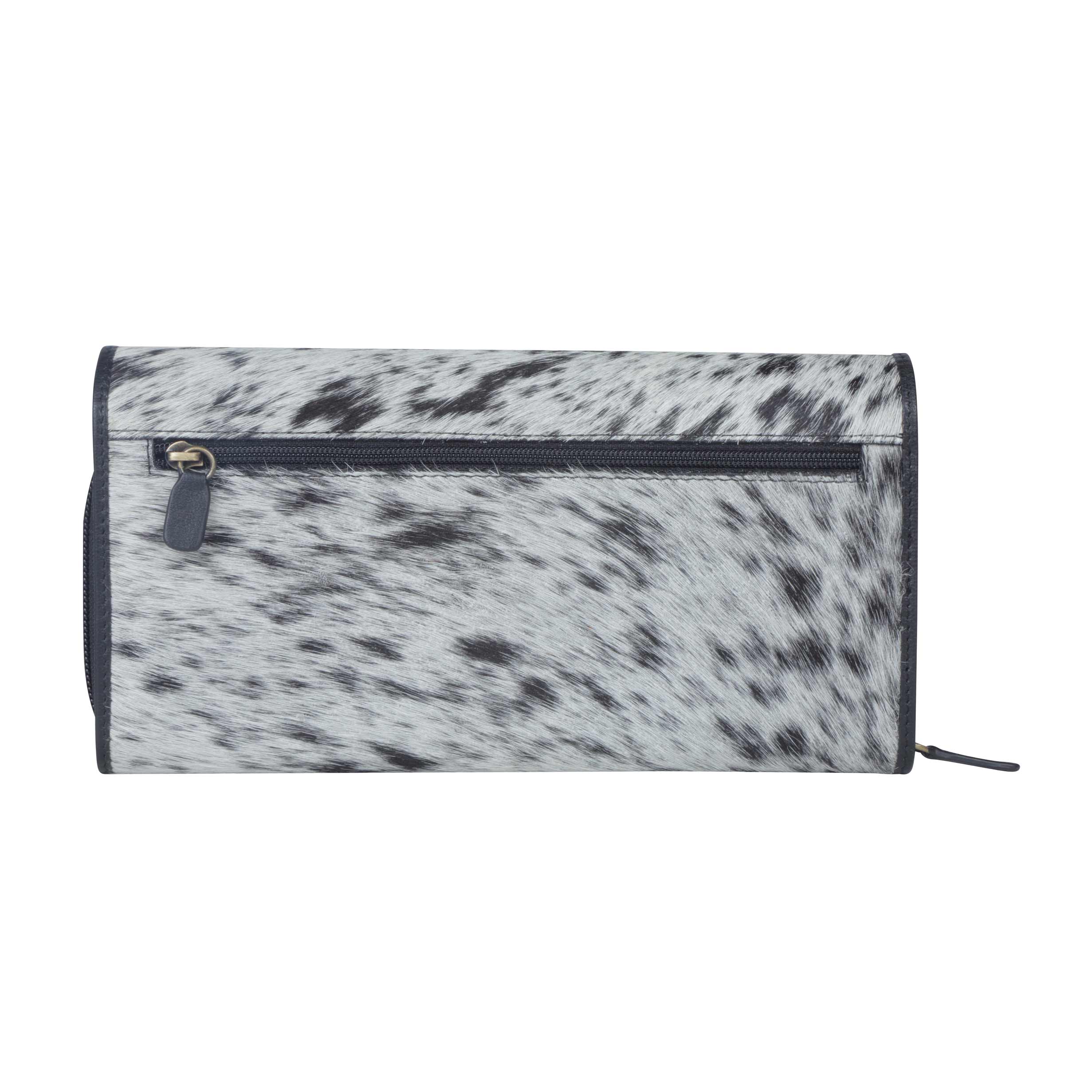 Plushy Black And White Clutch Wallet - MyraUSA