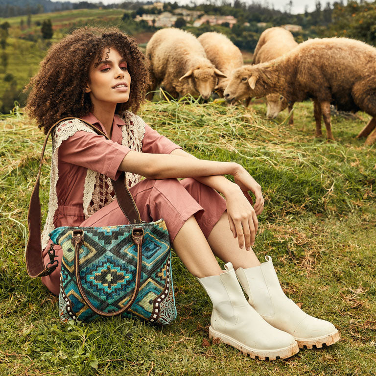 Curation Tote Bag - MyraUSA