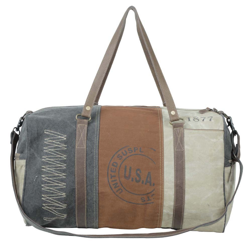 Neutral aesthetic traveller bag - MyraUSA