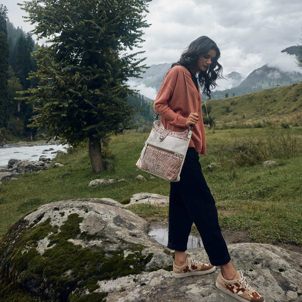 SMOKEY LEATHER & HAIRON BAG - MyraUSA