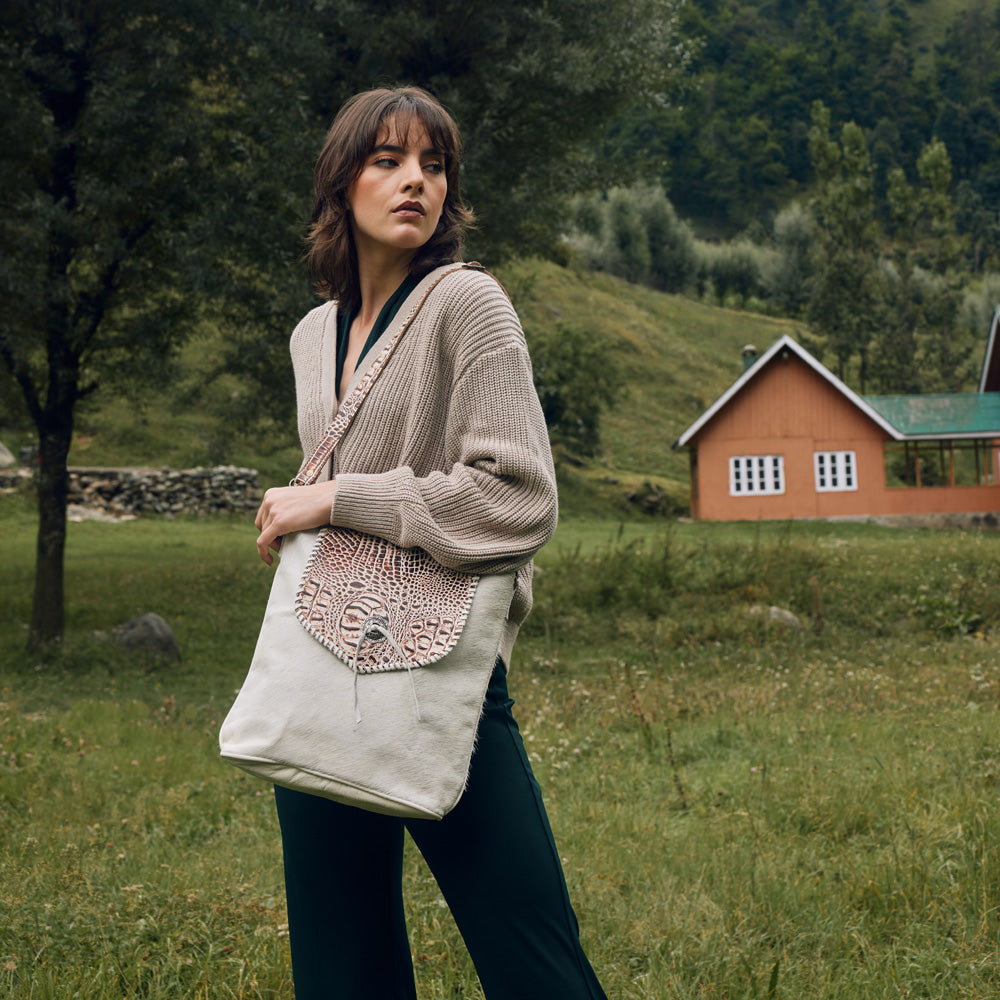 SMOKEY AZTECA LEATHER & HAIRON BAG - MyraUSA