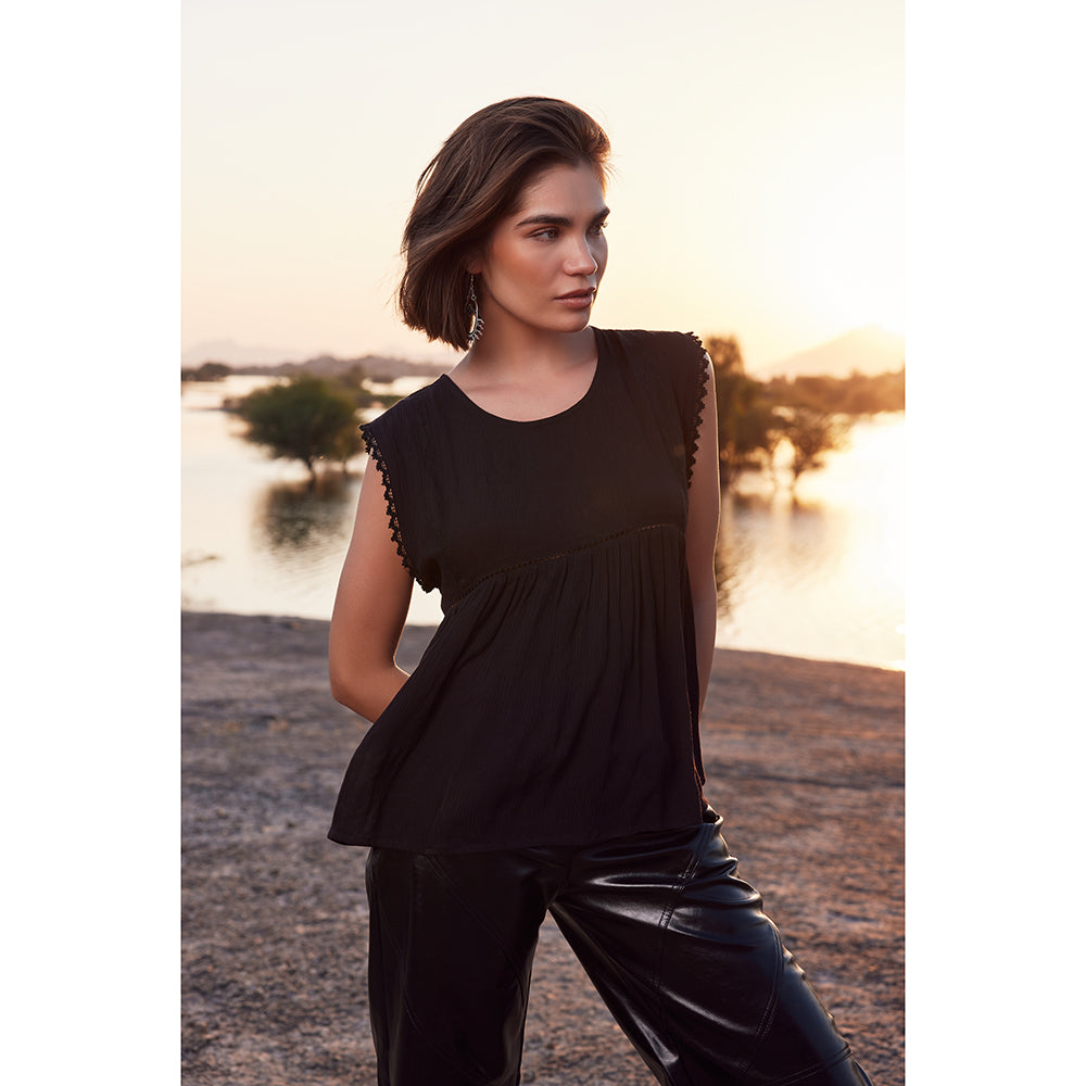 Muddy Bloom TOP & SHIRTS SMALL - MyraUSA