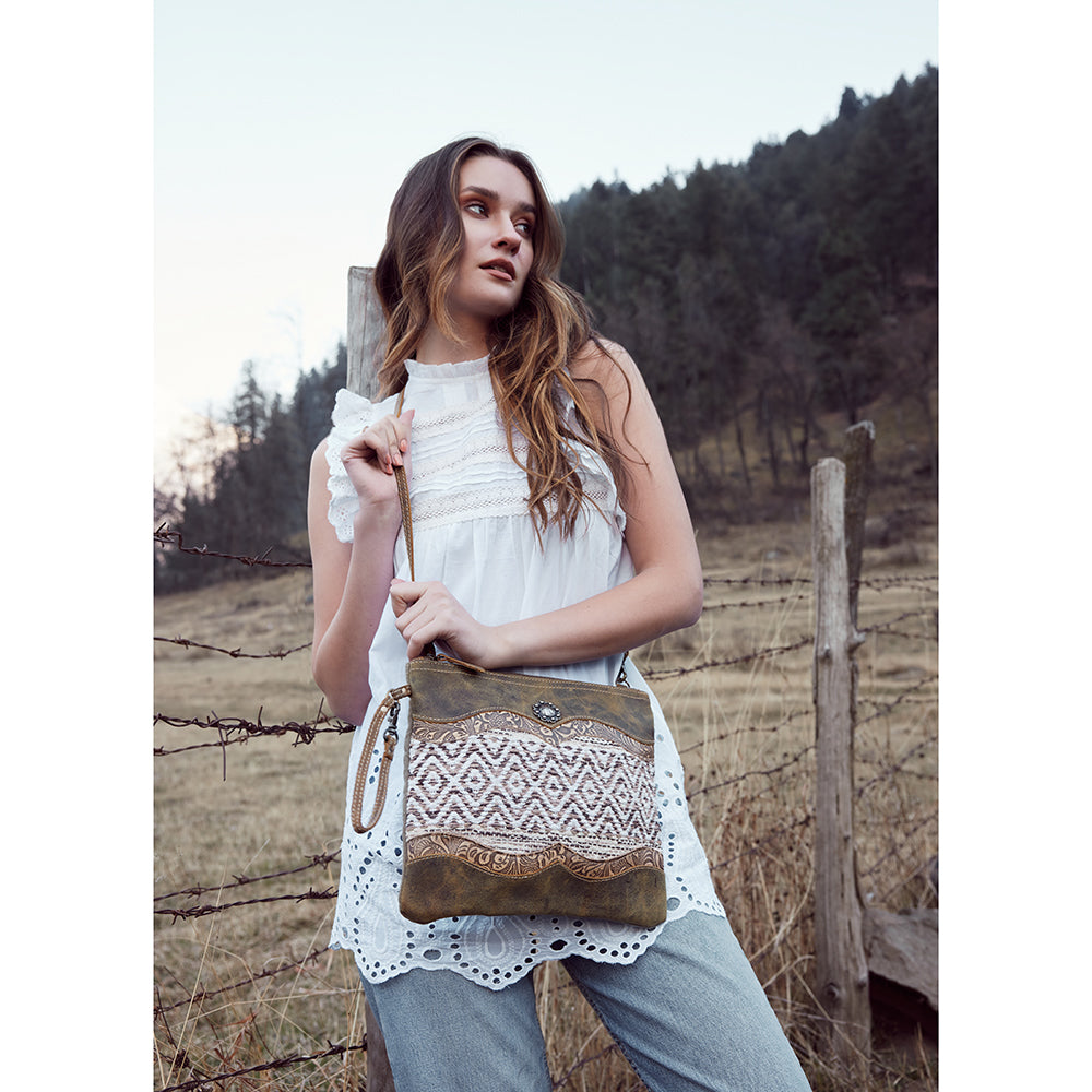 Razia Small & Crossbody Bag - MyraUSA