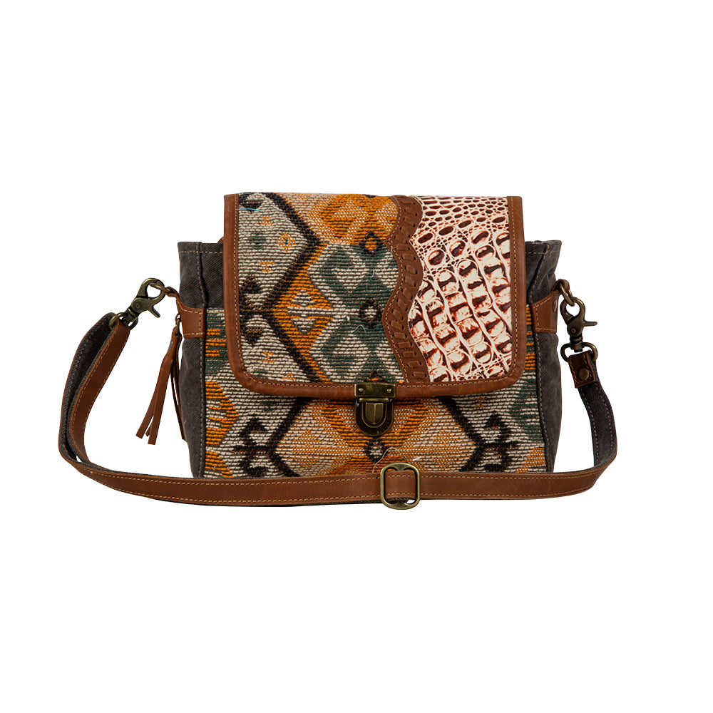 Seneca Falls Messenger Bag - Myra USA