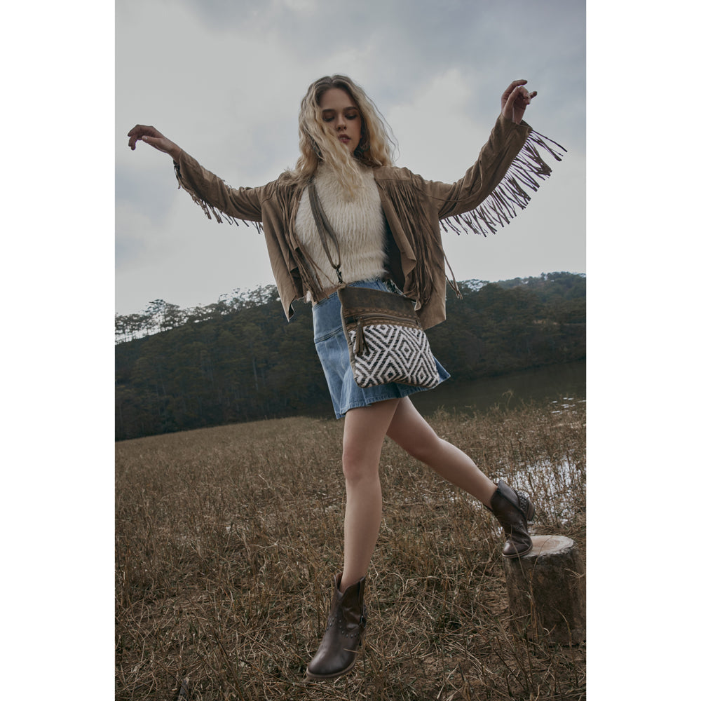 Sand Weaver Small & Crossbody Bag - Myra USA