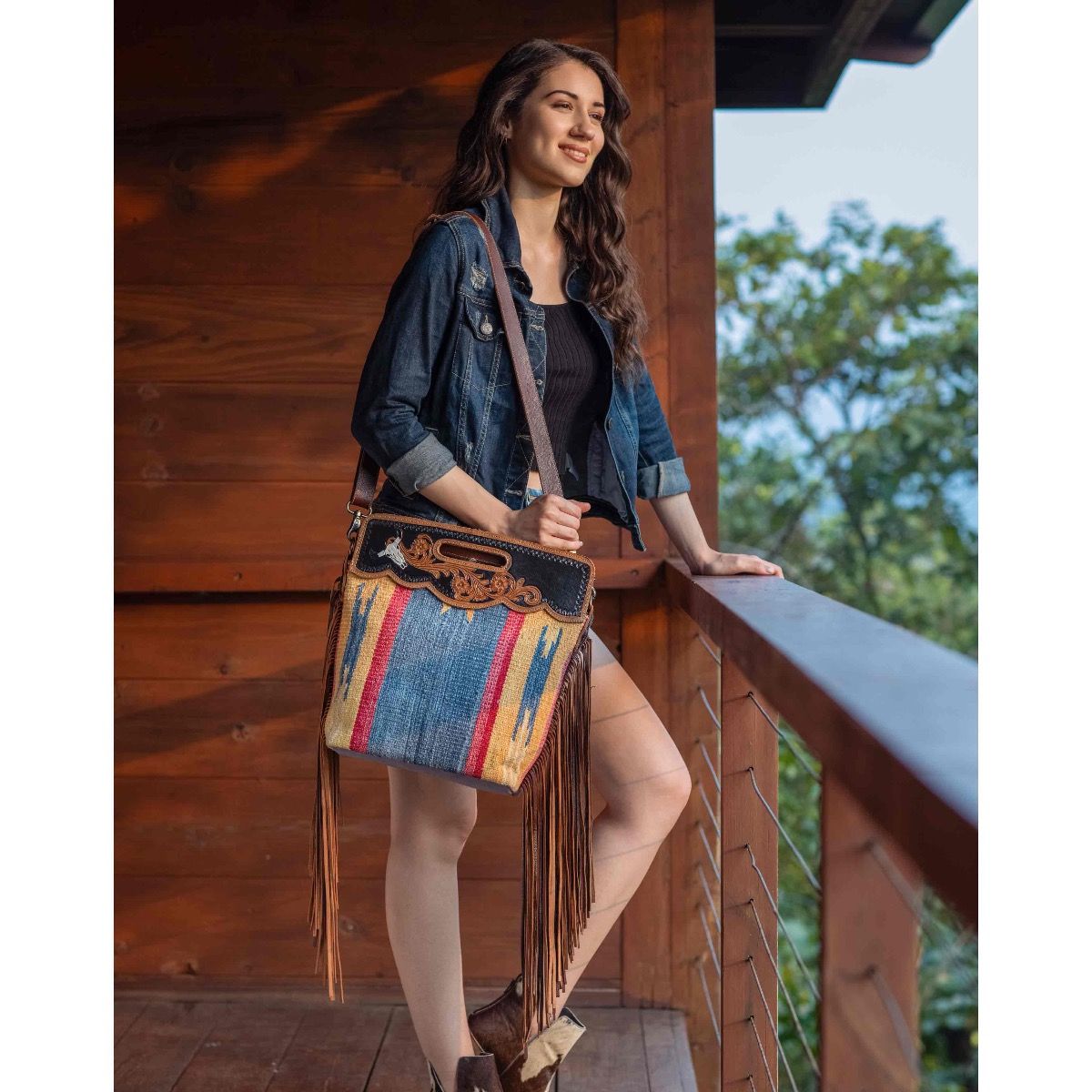 BLUE STREAM HAND TOOLED BAG - Myra USA
