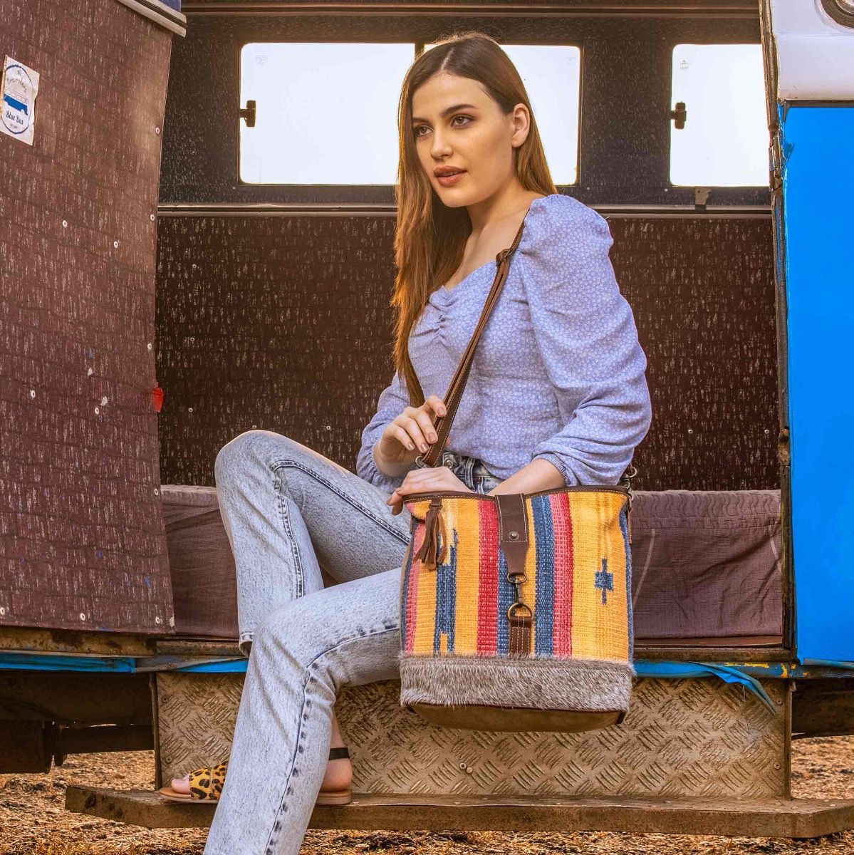 YELLOW SHOULDER BAG - Myra USA