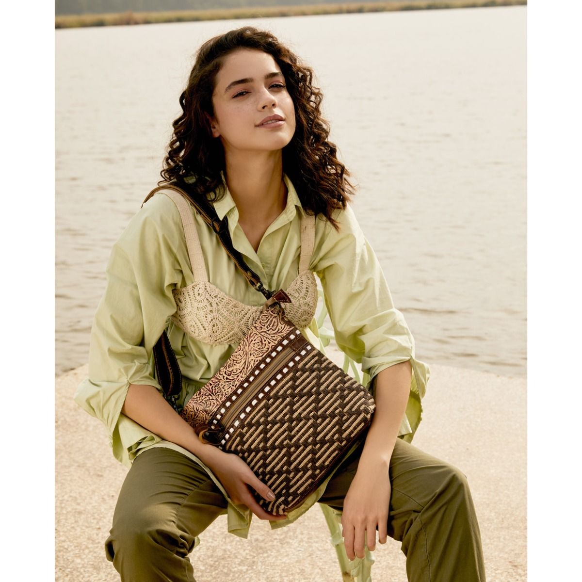 Knoll-In Small & Crossbody Bag - MyraUSA
