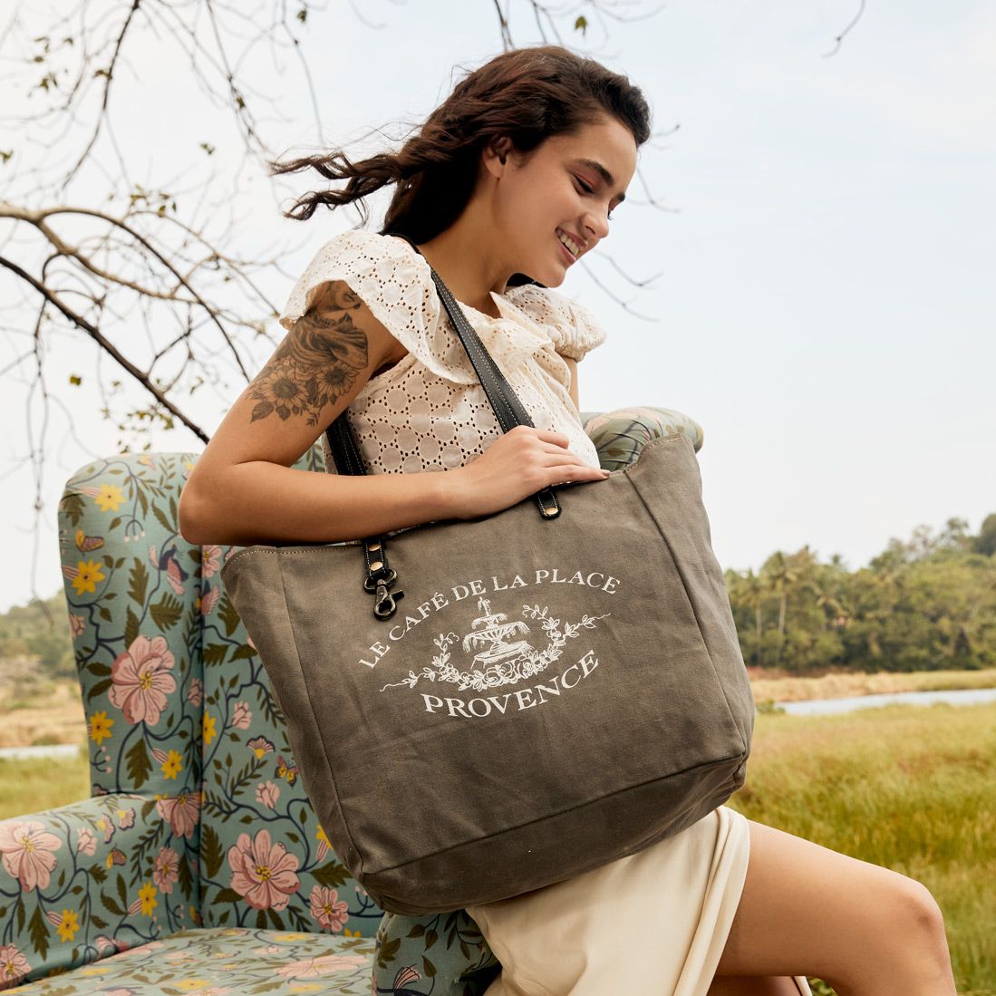 Brontide Tote Bag - MyraUSA