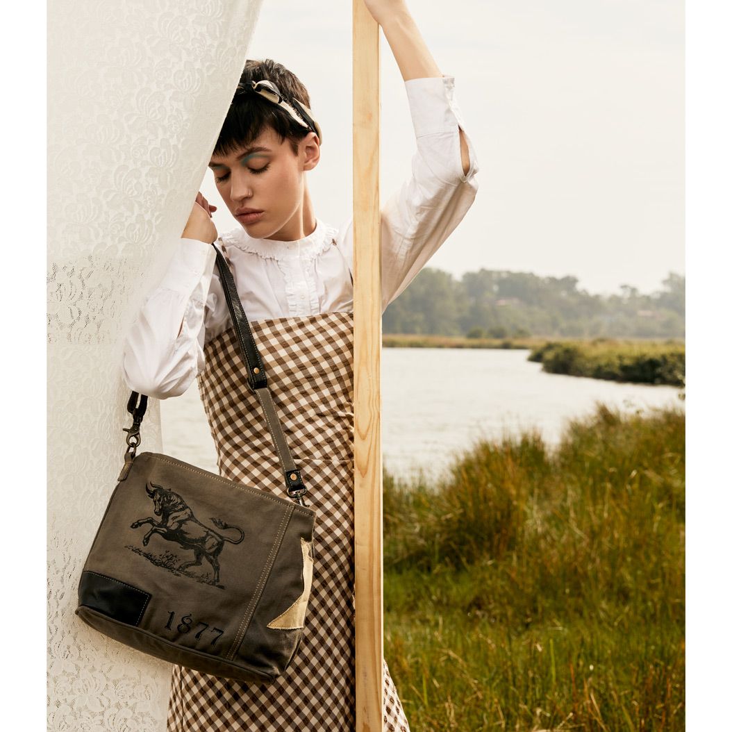 Go-To Option Shoulder Bag - MyraUSA