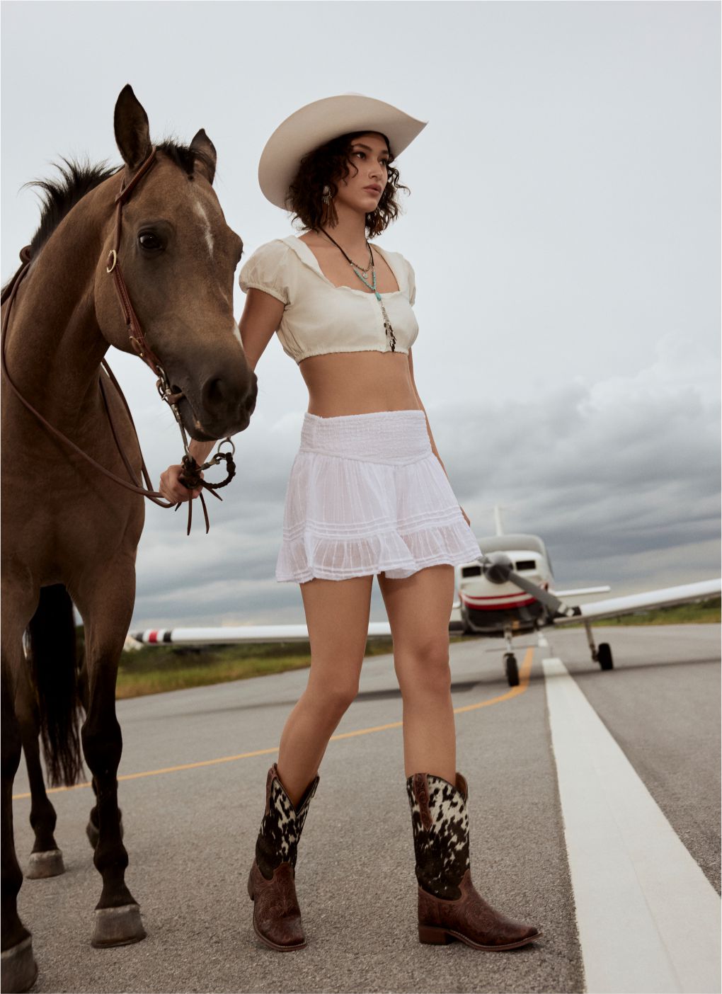 How to Wear Cowboy Boots With Shorts This Spring