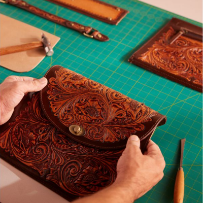 The Signature Look: Defining the Premium Artistry of Myra