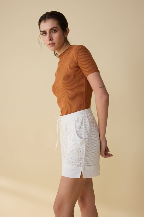 Darilee Mesh Shorts In White - Myra USA