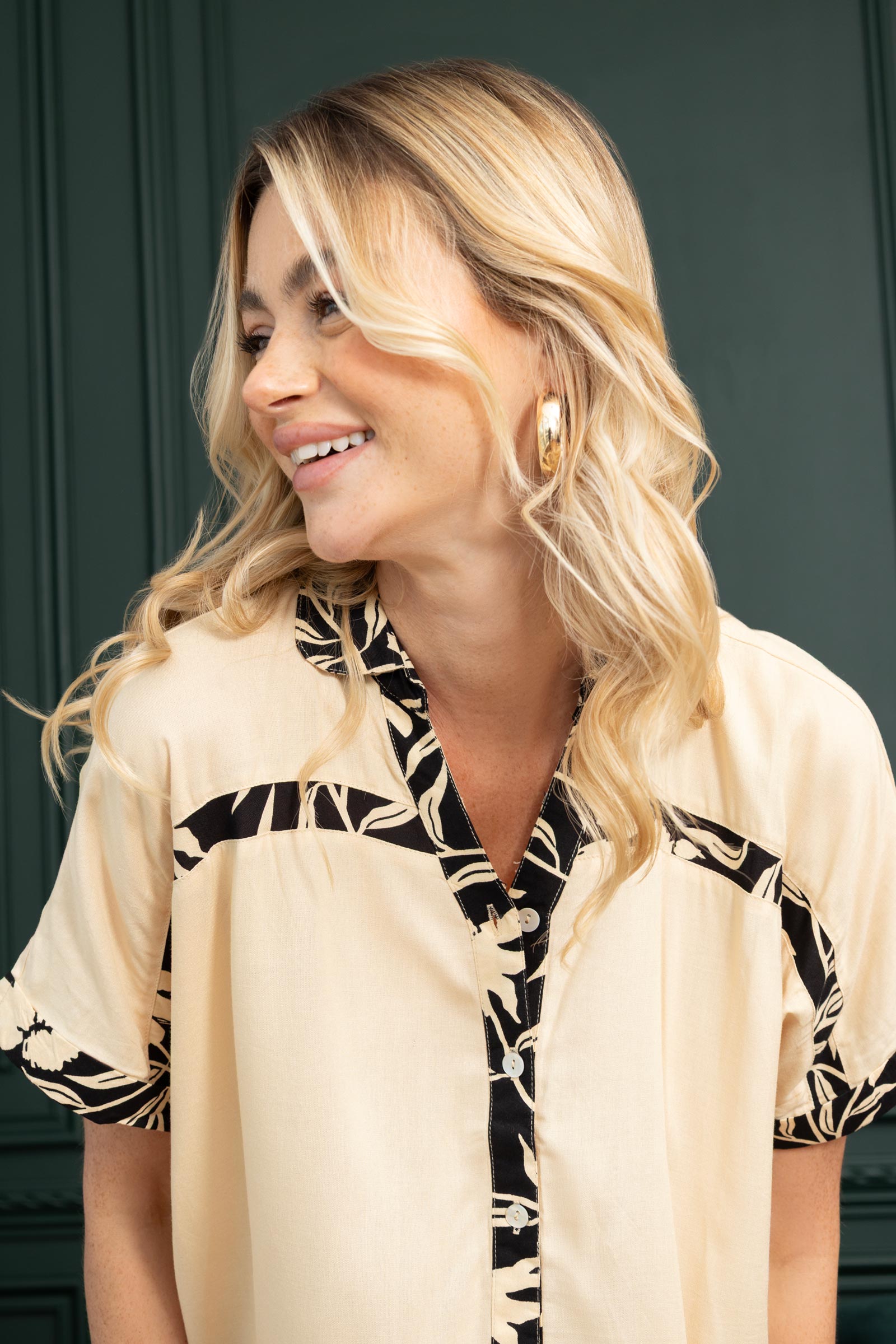 Amber's Place Shirt  In Beige - Myra USA