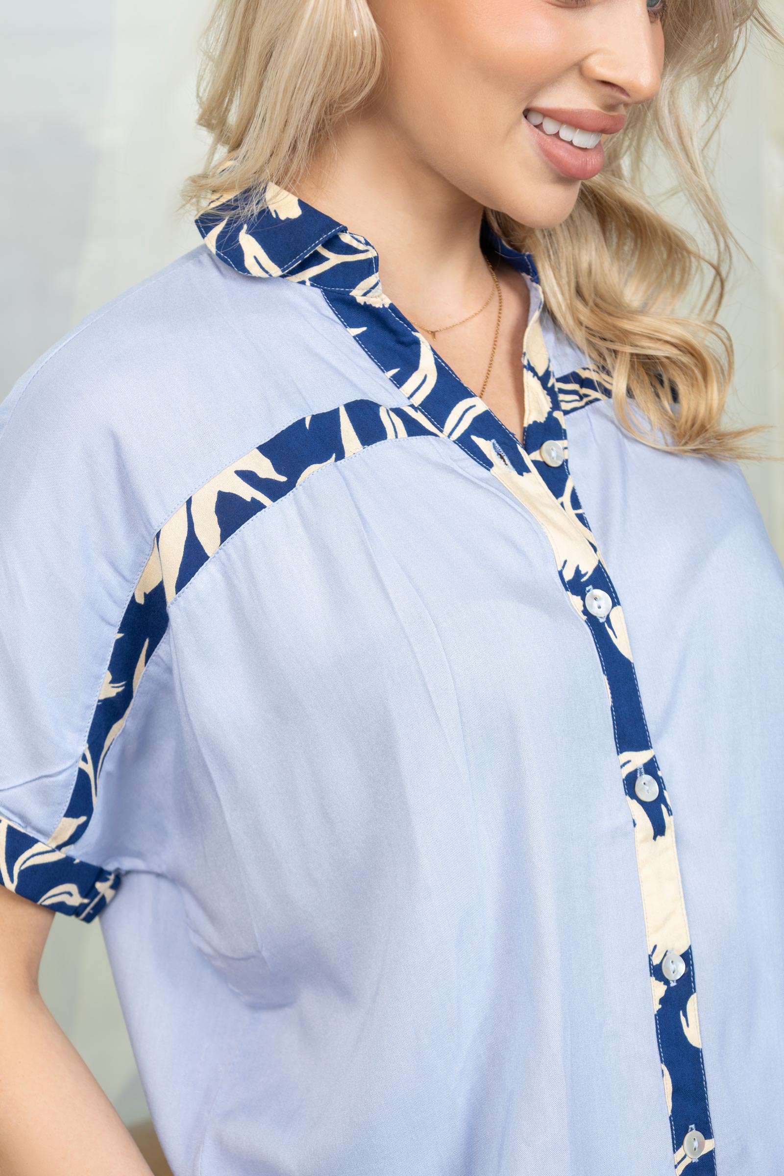 Amber's Place Shirt In Blue - Myra USA