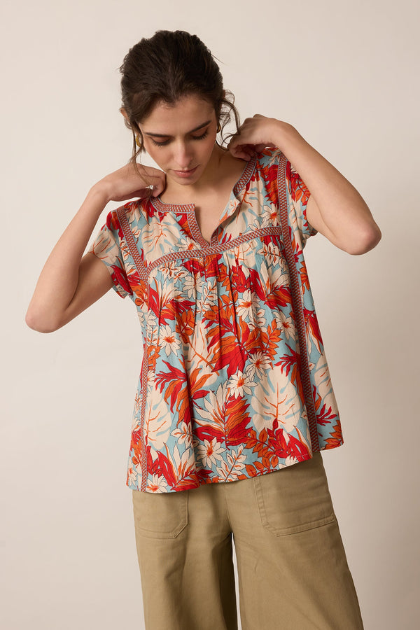 Posey Floral Print Top  In Multicolor