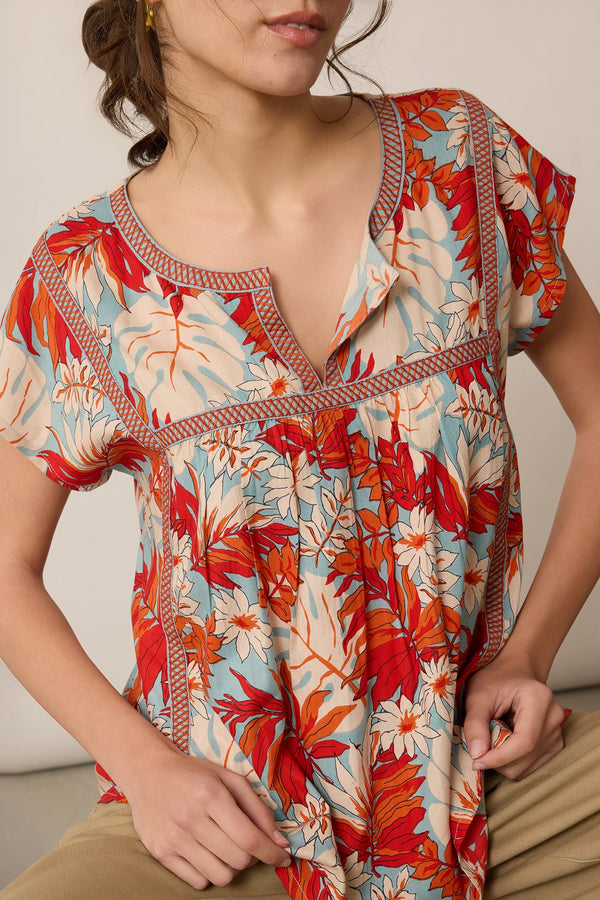 Posey Floral Print Top  In Multicolor