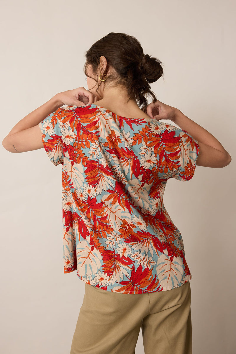 Posey Floral Print Top  In Multicolor