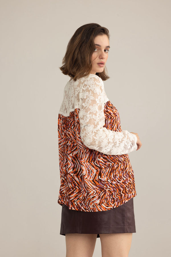 Tigerlily Lace Top in Multicolor Print - Myra USA
