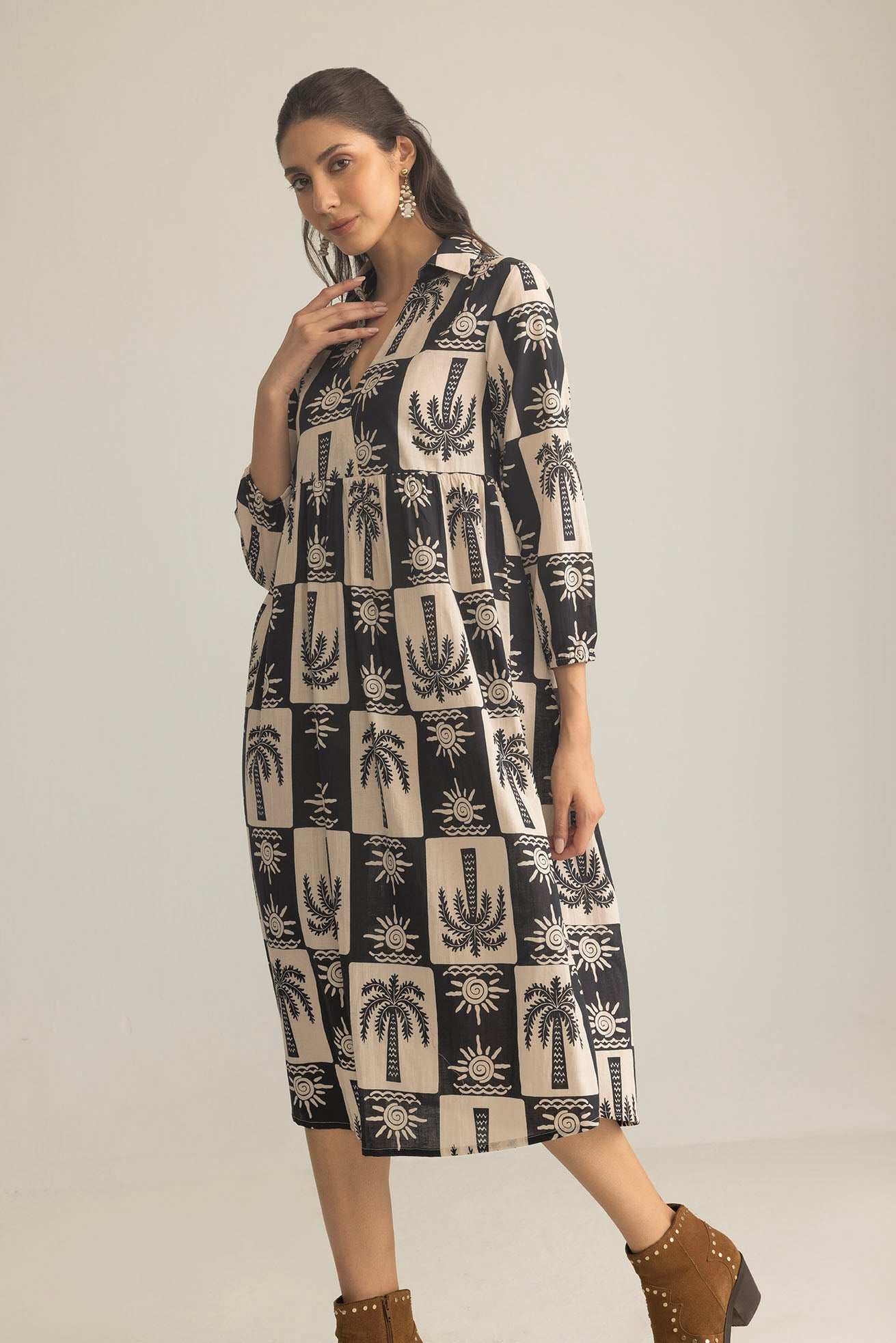 Palm Theory Maxi Dress in Navy Blue & Cream