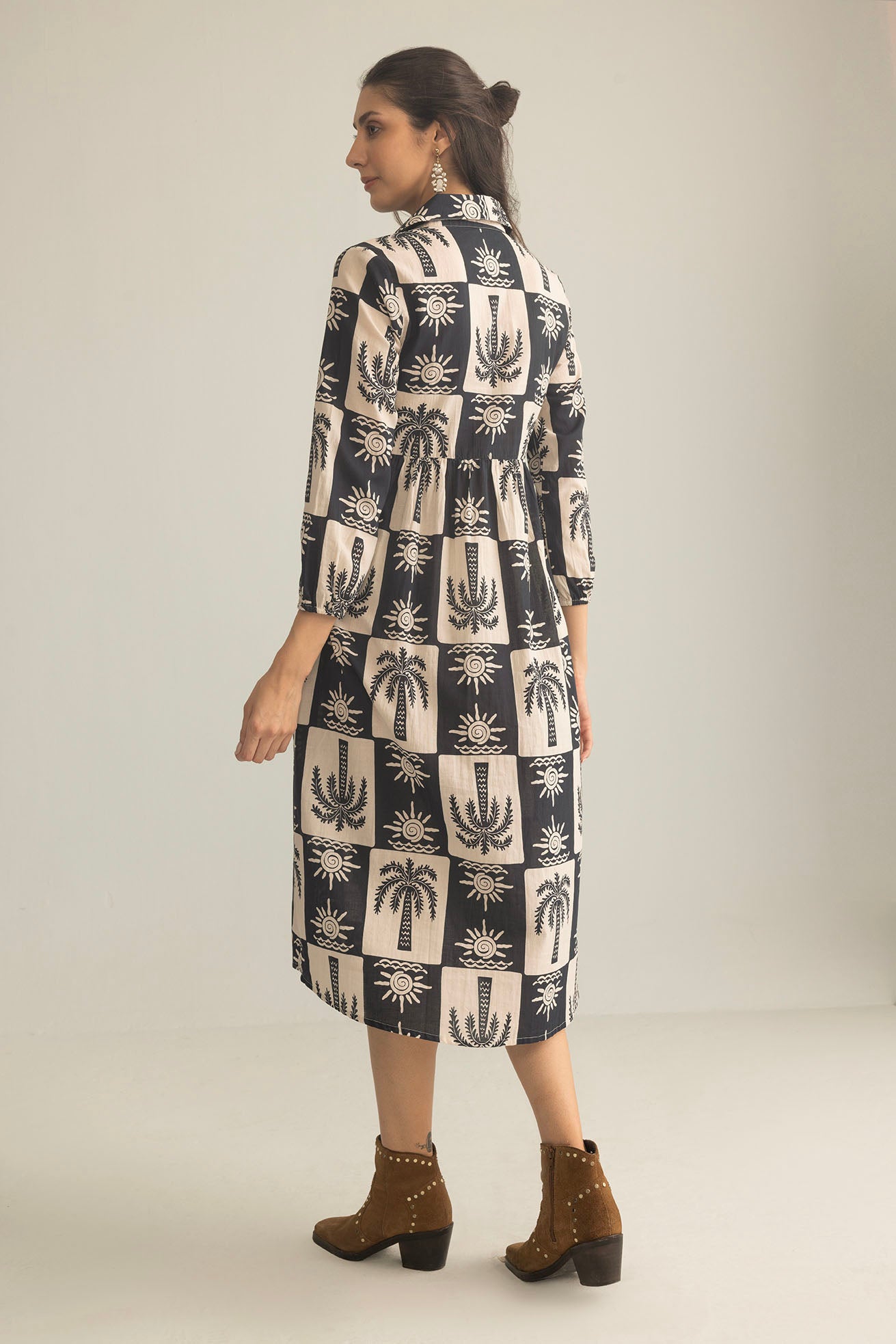 Palm Theory Maxi Dress in Navy Blue & Cream