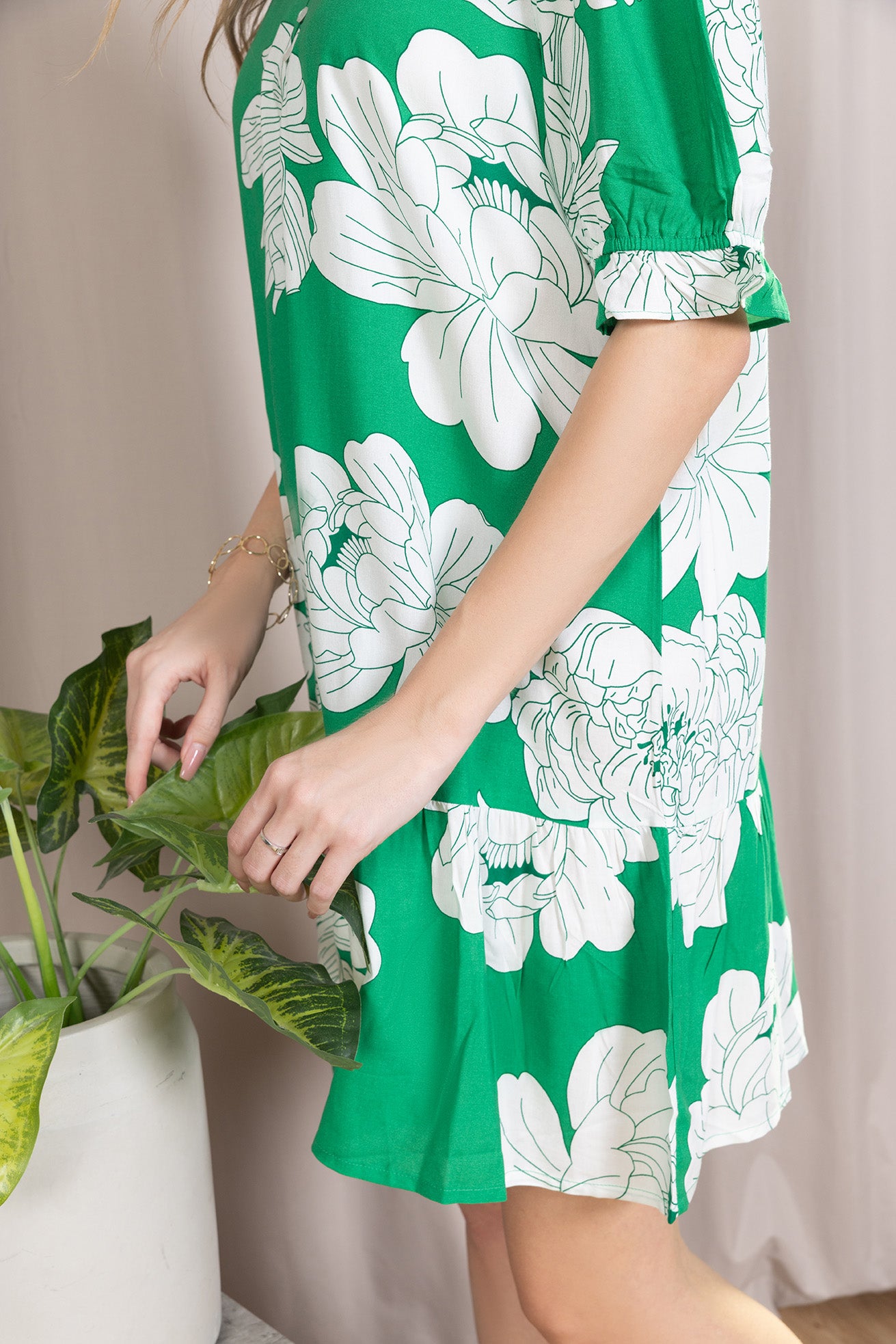 Minted Bloom Mini Dress in Green Daisy - Myra USA