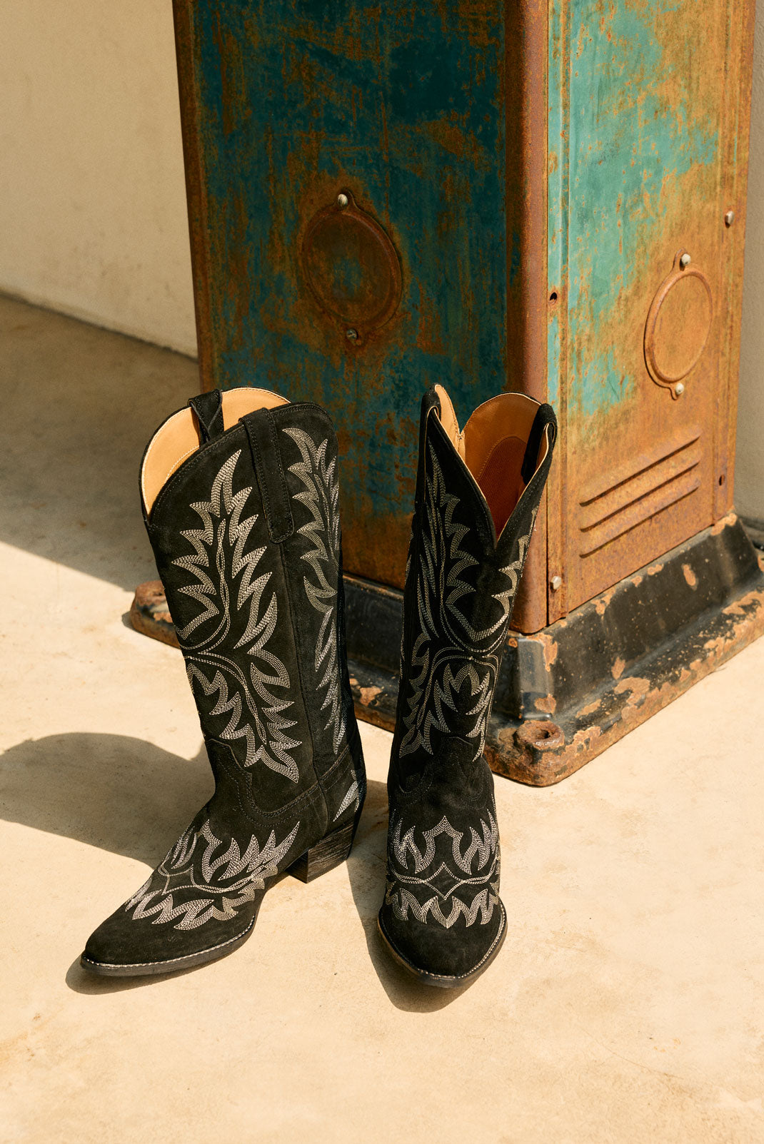 Midnight Trail Embroidered Leather Boots in Shadow Black - Myra USA