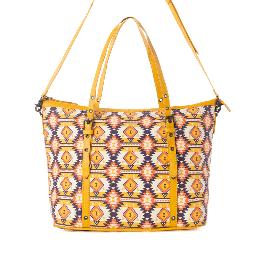Mynora Springs  Tote Bag - Myra USA