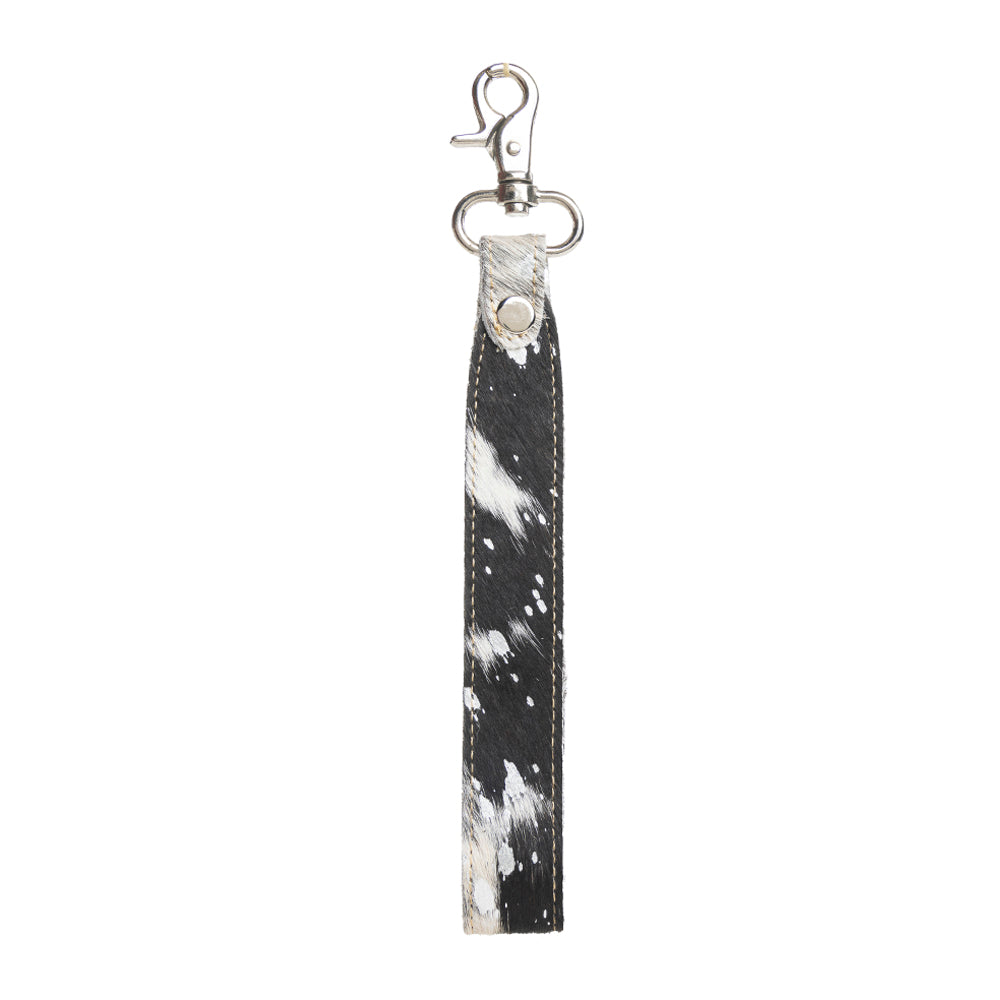 Bullrun Hill Key Fob in Black & White - Myra USA