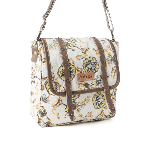 Mesa Morning Glories Messenger Bag In Brown And Off White - Myra USA