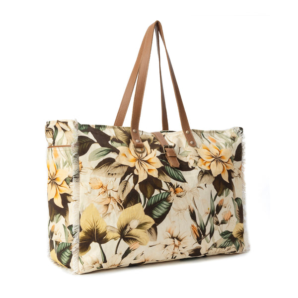 Lovely Florals Weekender Bag In Off White