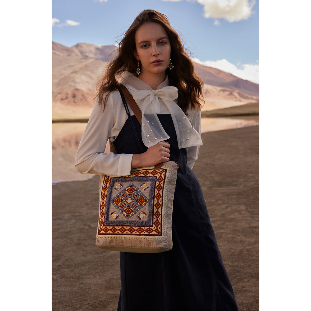 Four Corner Tote Bag - Myra USA