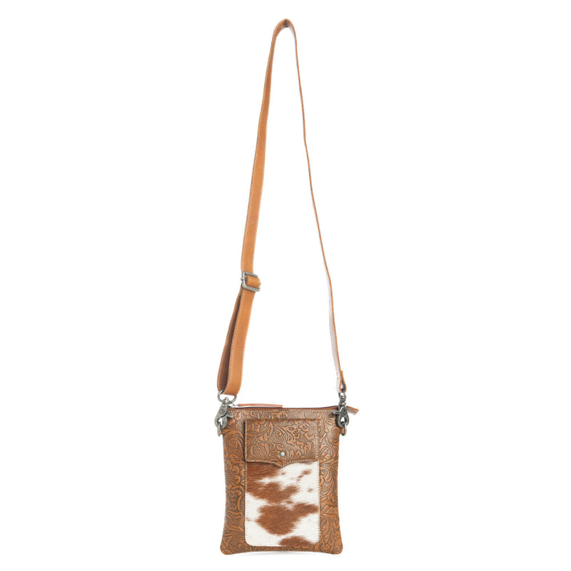 Wonder Trail Shoulder Bag in Caramel