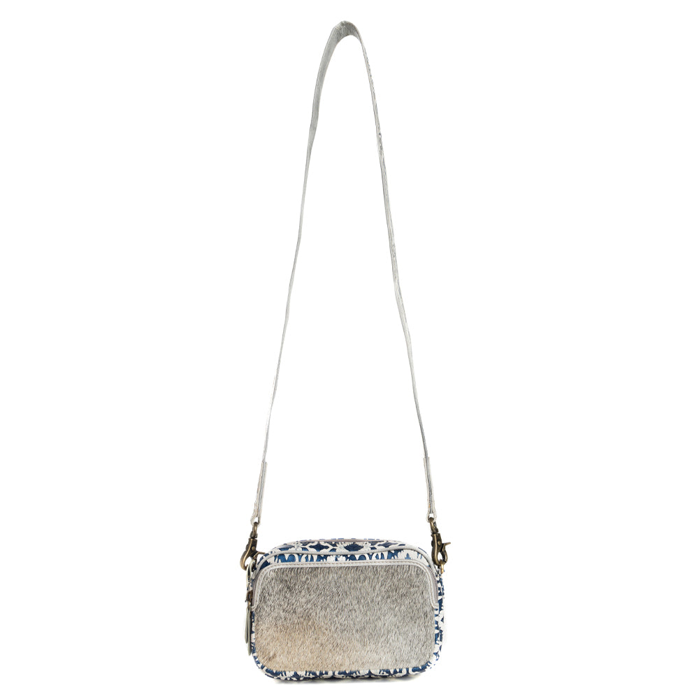 Tilla's Mine Trail Shoulder Bag in Blue & Gray - Myra USA