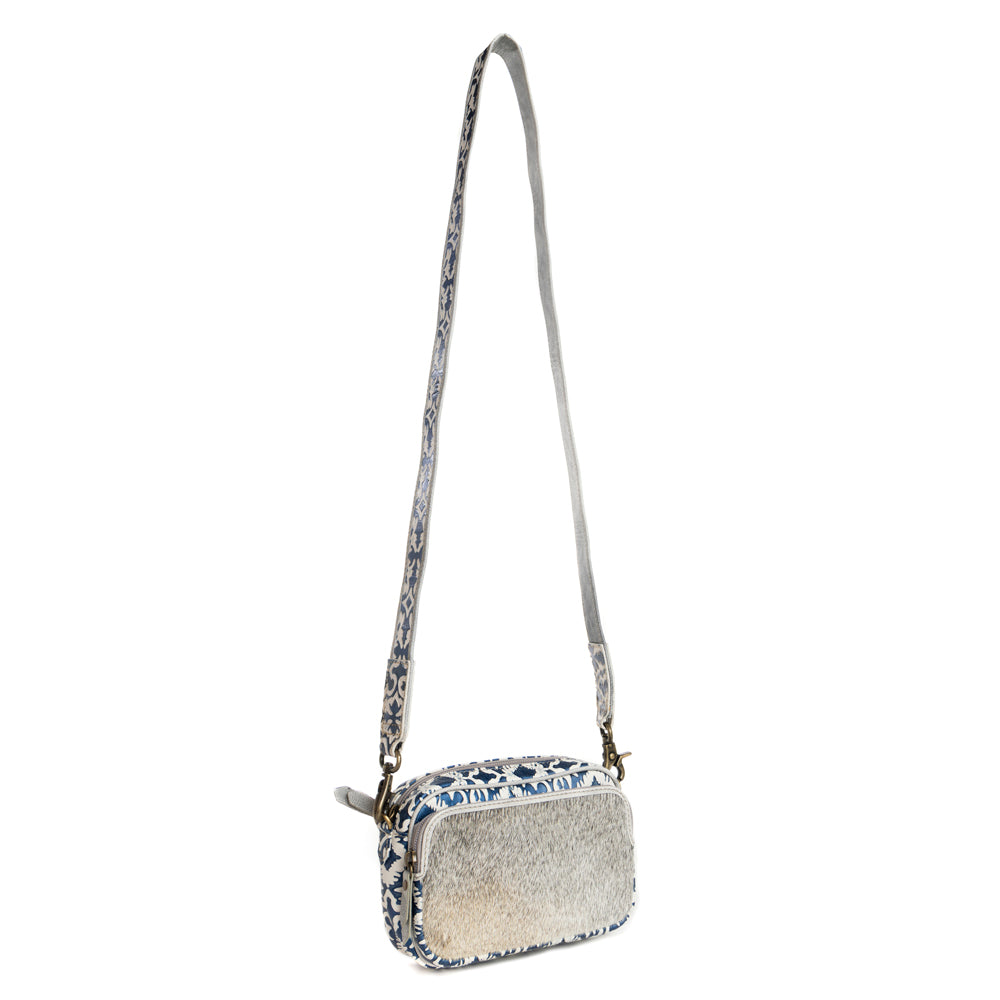 Tilla's Mine Trail Shoulder Bag in Blue & Gray - Myra USA