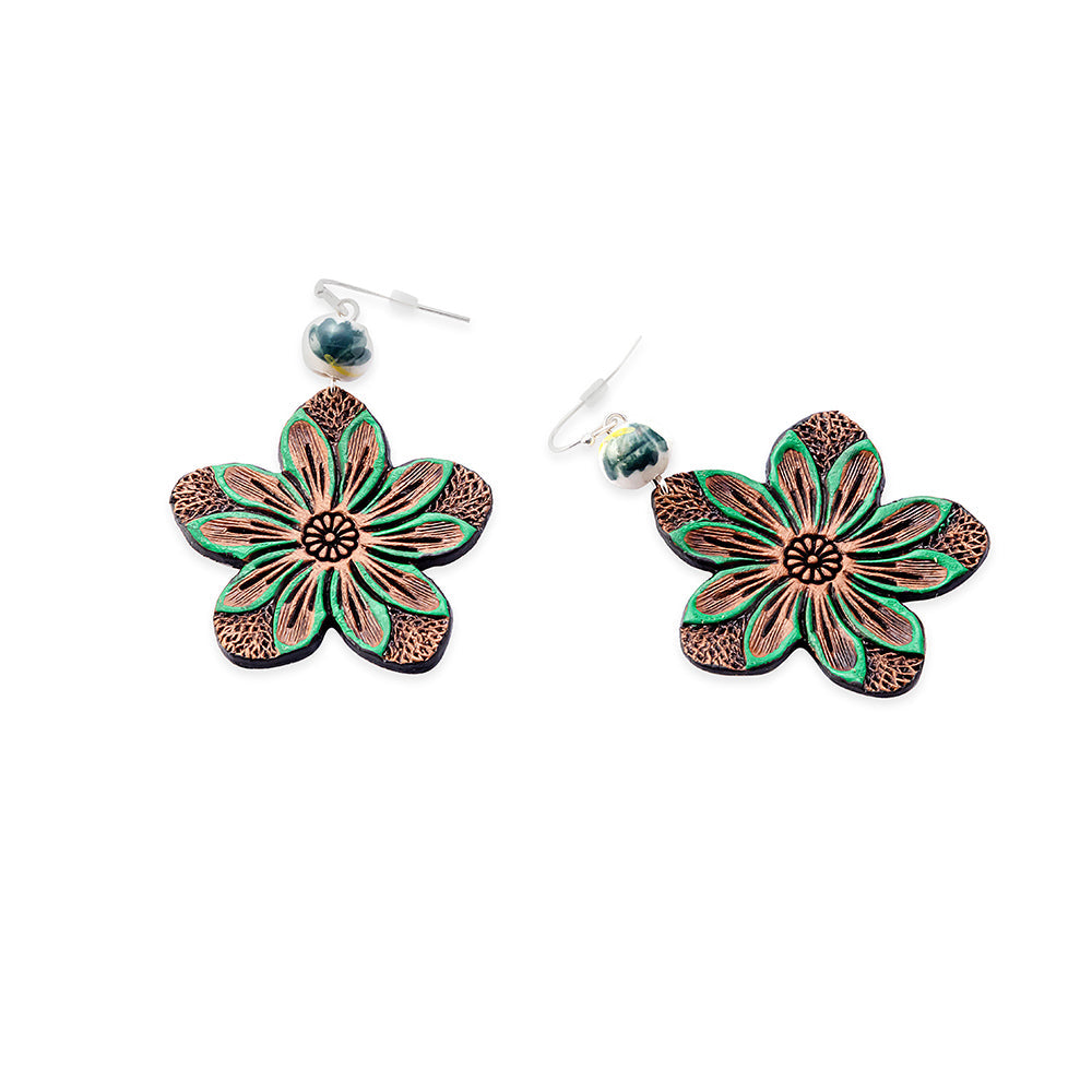 Lovely Bloom Earrings In Green - Myra USA