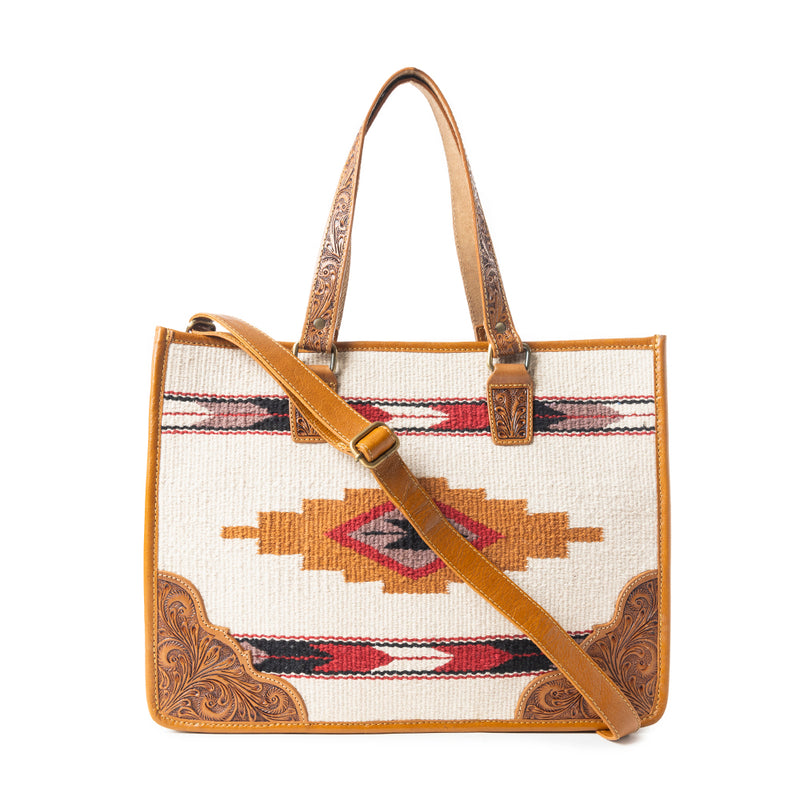 Vista Grande Shoulder Bag In Brown