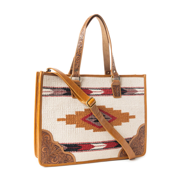 Vista Grande Shoulder Bag In Brown