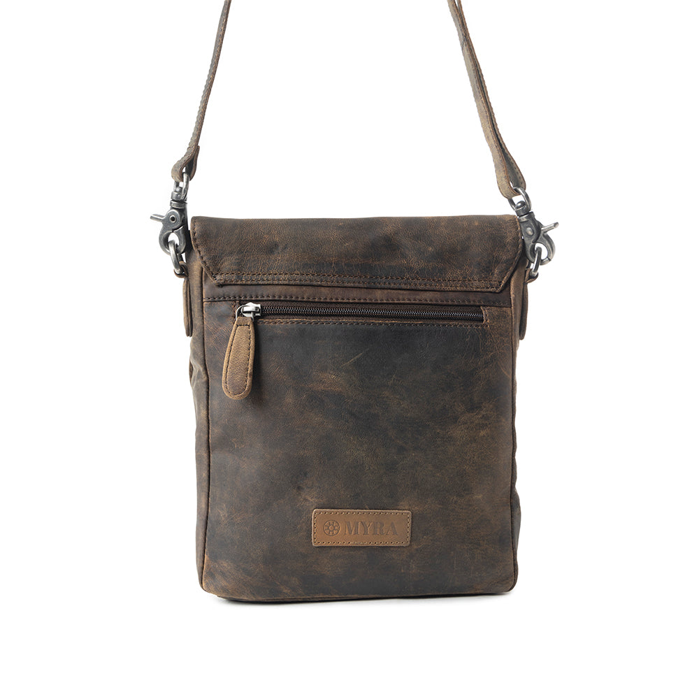 Mountain Heights Messenger Bag  In Dark Brown