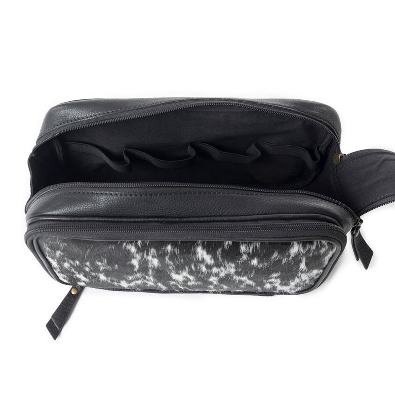 Martha High Trail Toiletries Bag In Black