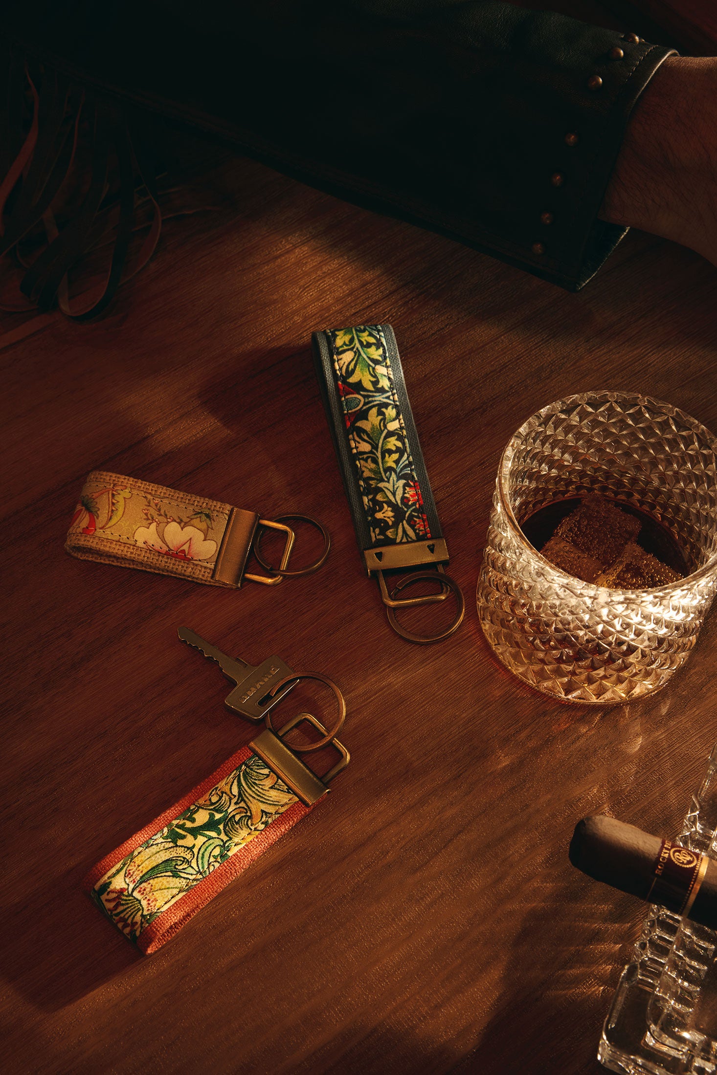 Penny's Posies Key Fob 3.5" - Myra USA