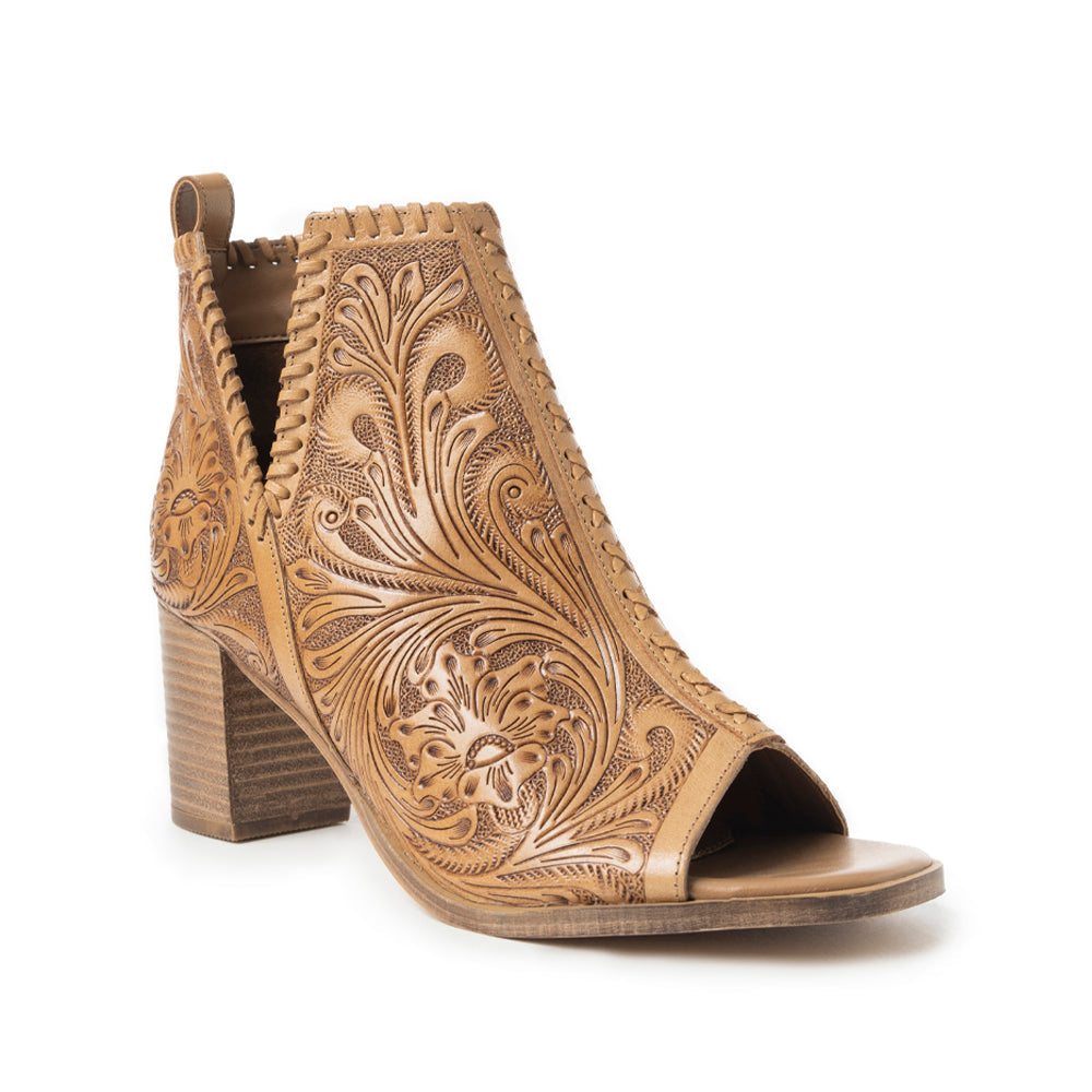 Persimmonee heels In Natural - Myra USA