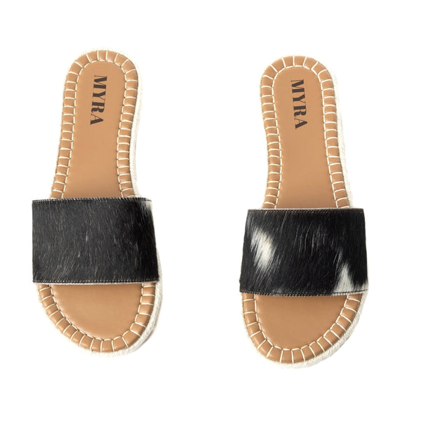Running Pony Sandals In Black & White Hairon - Myra USA