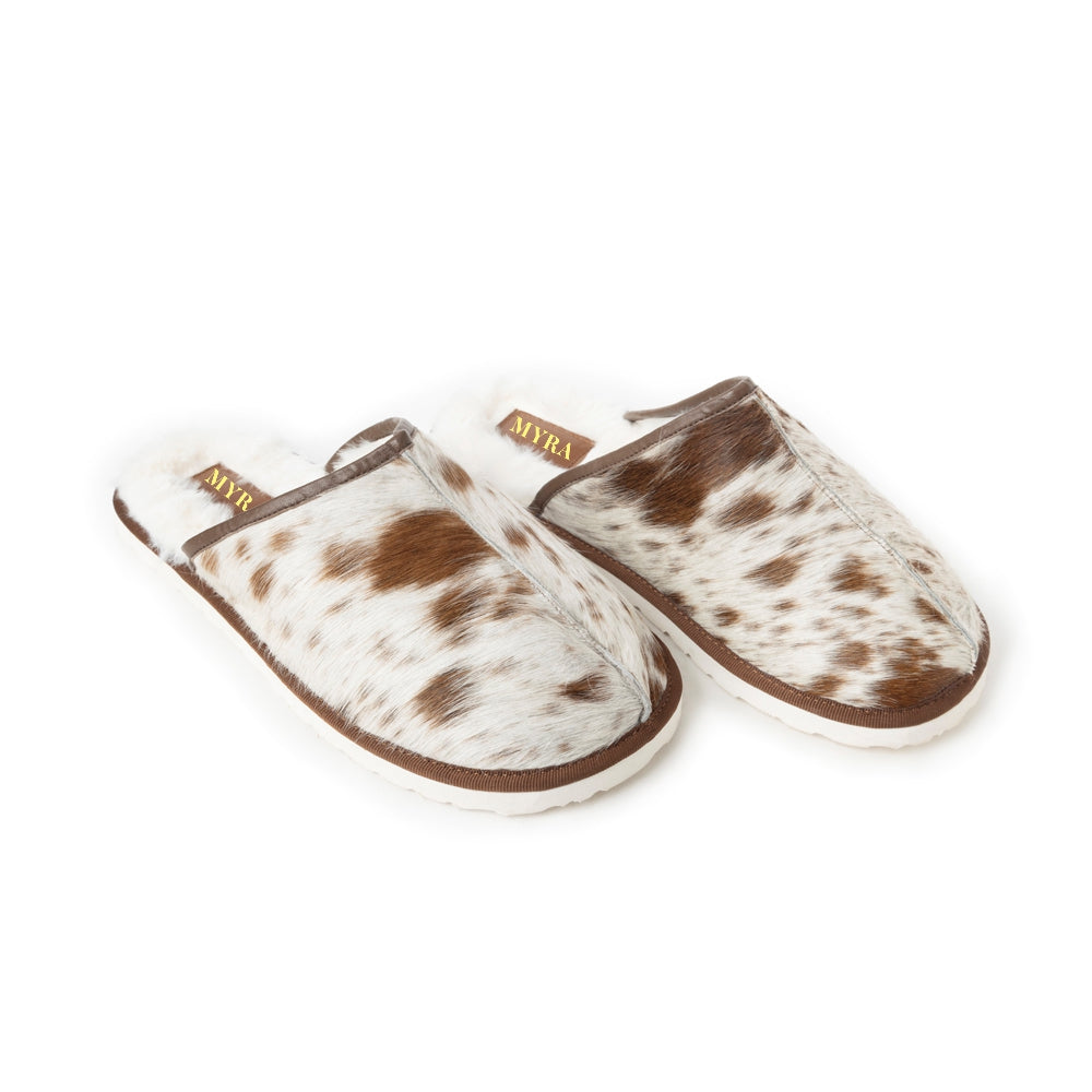 Swift Ridge House Scuffs  In Brown and White - Myra USA