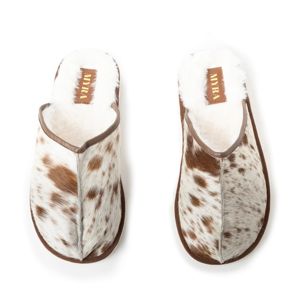 Swift Ridge House Scuffs  In Brown and White - Myra USA