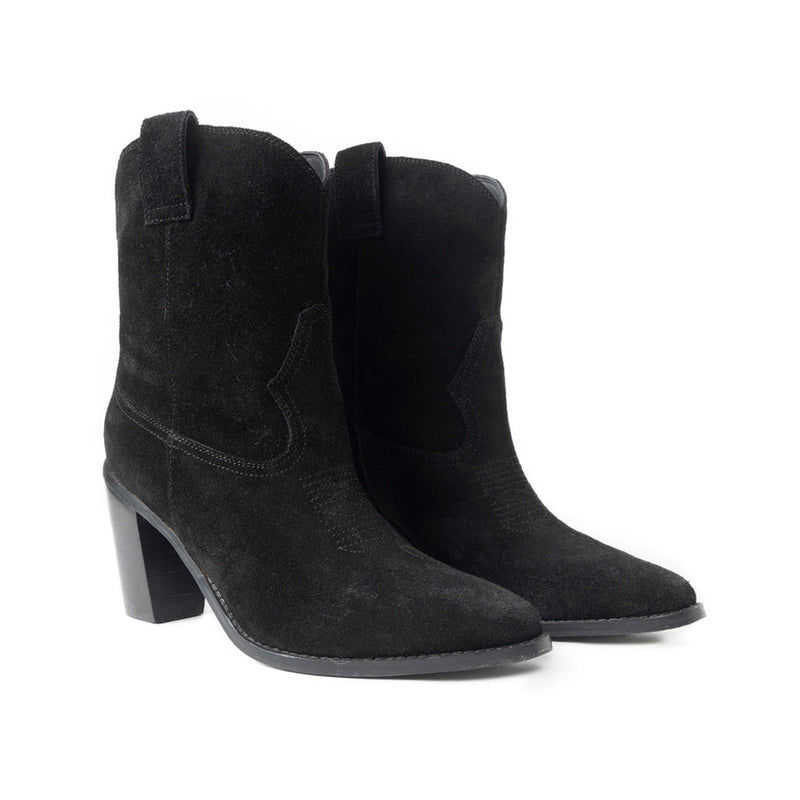 Crystal Creek Booties In Black